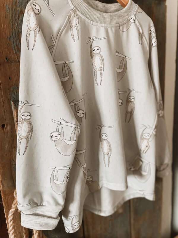 Schlumbumpel Sweater Faultier 110/116 – Bild 4