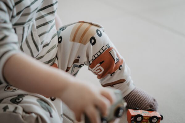 Reststück 130cm Bio-Jersey Cars – Bild 22