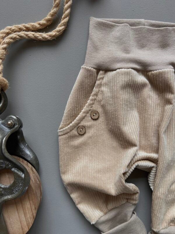 Knickerbocker Breitcord - Sand – Bild 4