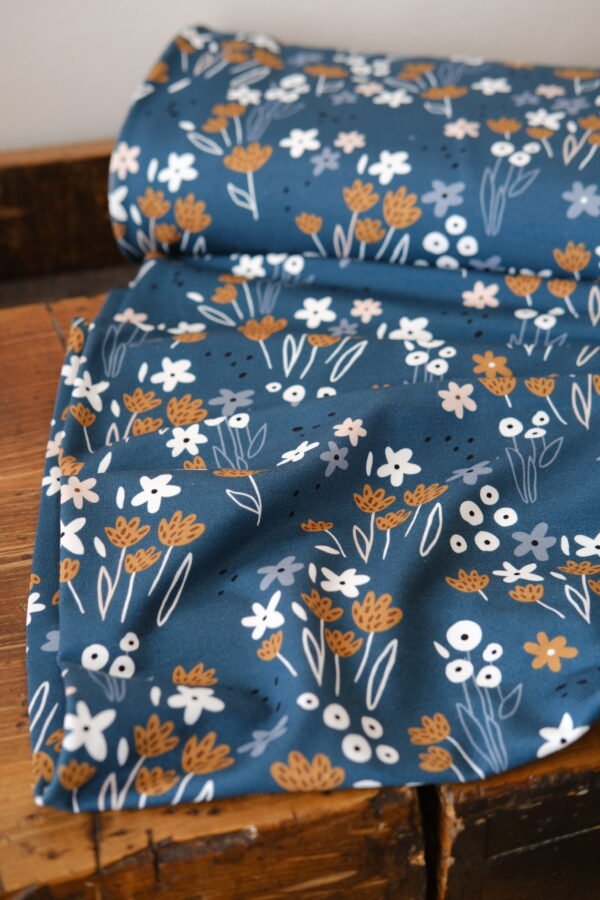 French Terry ART FLOWERS DARK – Bild 4