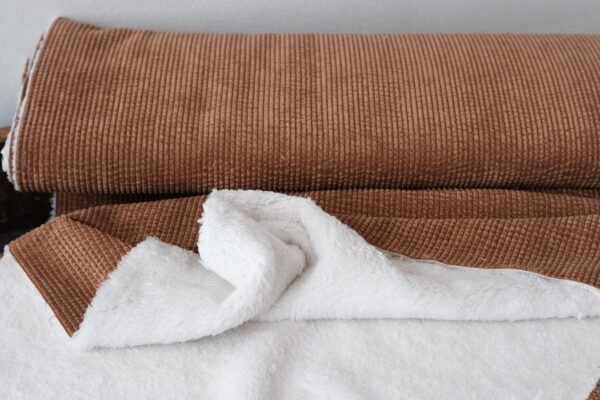 Kuschelfell-Breitcord Schokolade – Bild 3